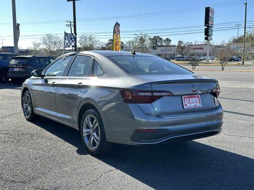 2023 Volkswagen Jetta 1.5T SE