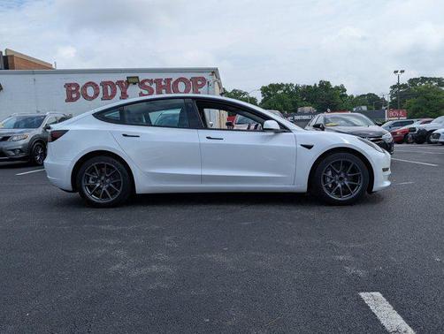 2022 Tesla Model 3 Standard Range