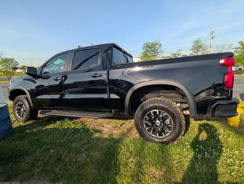 Black 2025 Chevrolet Silverado 1500 ZR2
