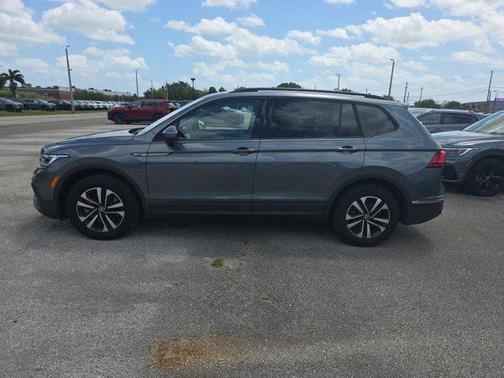Platinum Gray Metallic 2023 Volkswagen Tiguan 2.0T S