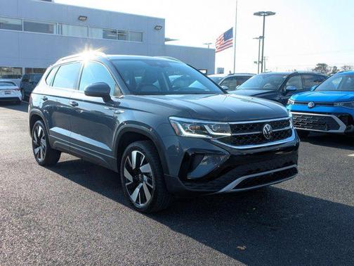 2024 Volkswagen Taos 1.5T SEL