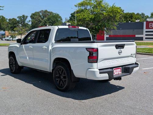 2024 Nissan Frontier SV