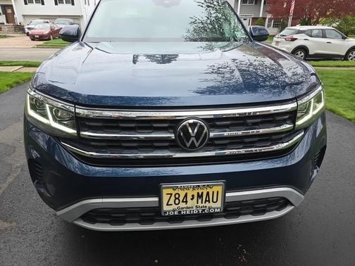 Blue Metallic 2023 Volkswagen Atlas 3.6L SEL