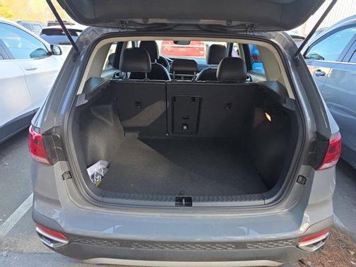 Pure Gray 2023 Volkswagen Taos 1.5T SE