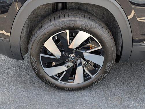 2026 Volkswagen Atlas Cross Sport 2.0T SE w/Technology 4MOTION