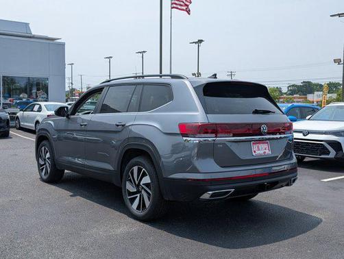 2025 Volkswagen Atlas 2.0T SE w/Technology