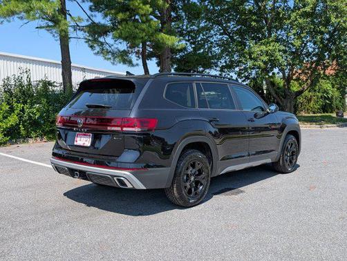 2024 Volkswagen Atlas 2.0T SE w/Technology 4MOTION