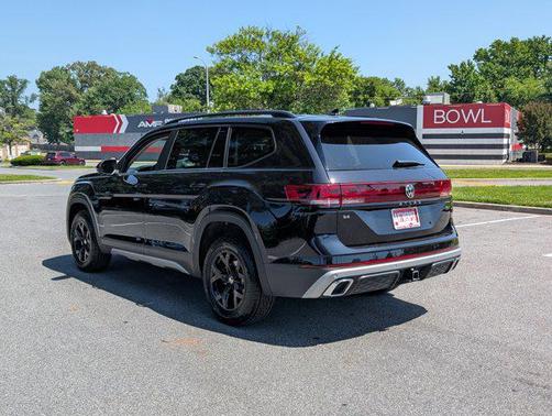 2024 Volkswagen Atlas 2.0T SE w/Technology 4MOTION