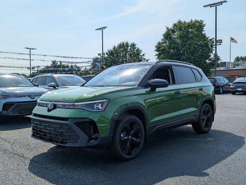 2025 Volkswagen Taos 1.5T SE Black