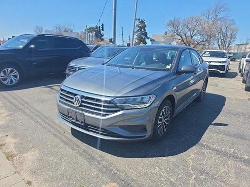 Platinum Gray Metallic 2021 Volkswagen Jetta 1.4T SE