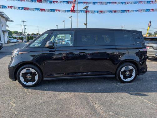 Deep Black Pearl 2025 Volkswagen ID. Buzz Pro S