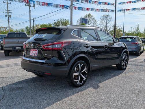 2022 Nissan Rogue Sport SL
