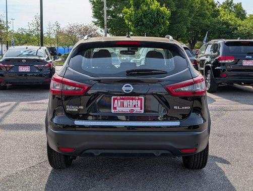 2022 Nissan Rogue Sport SL