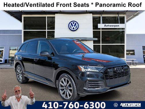 Mythos Black Metallic 2023 Audi Q7 45 Premium Plus