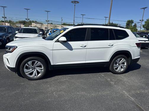 2022 Volkswagen Atlas 3.6L SE w/Technology