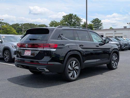 2025 Volkswagen Atlas 2.0T SE w/Technology 4MOTION