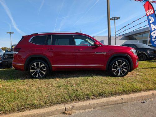 2025 Volkswagen Atlas 2.0T SEL Premium R-Line 4MOTION