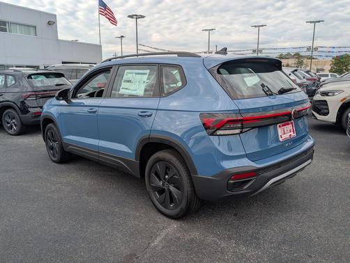 Monterey Blue Pearl 2027 Volkswagen Taos S