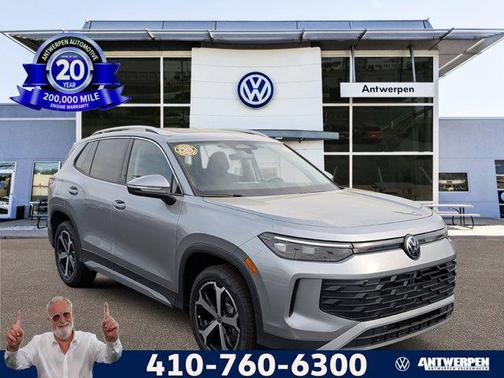 Pyrite Silver Metallic 2026 Volkswagen Tiguan 2.0T SE 4MOTION