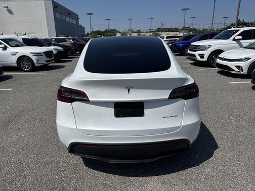 2024 Tesla Model Y Long Range Dual Motor All-Wheel Drive
