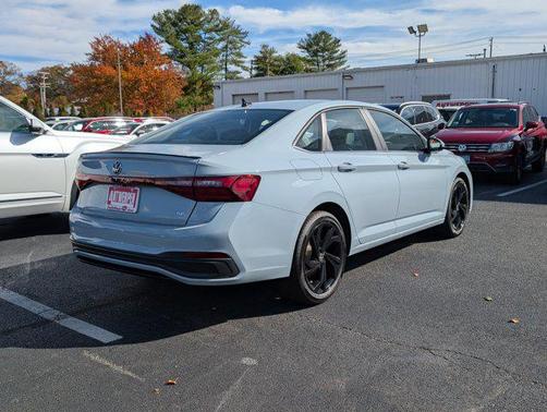 2026 Volkswagen Jetta 1.4T SE