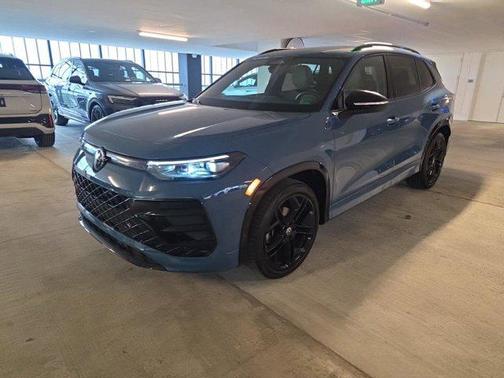 Monterey Blue Pearl 2025 Volkswagen Tiguan 2.0T SE R-Line Black