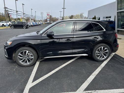 2022 Audi Q5 45 S line Premium