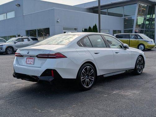 2025 BMW 530 i