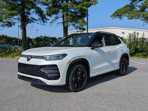 2025 Volkswagen Tiguan 2.0T SE R-Line Black 4MOTION