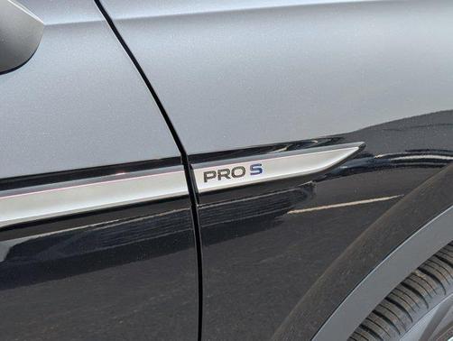 2025 Volkswagen ID.4 Pro