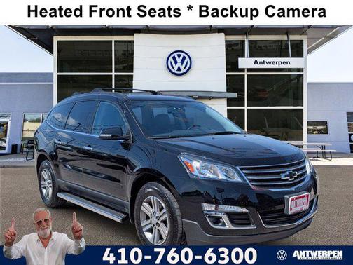 Mosaic Black Metallic 2017 Chevrolet Traverse 2LT