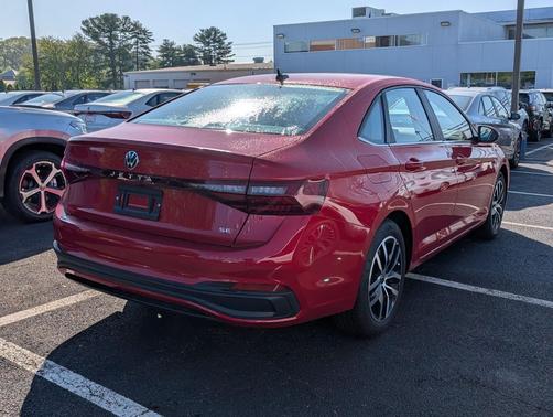 Kings Red Metallic 2026 Volkswagen Jetta 1.4T SE
