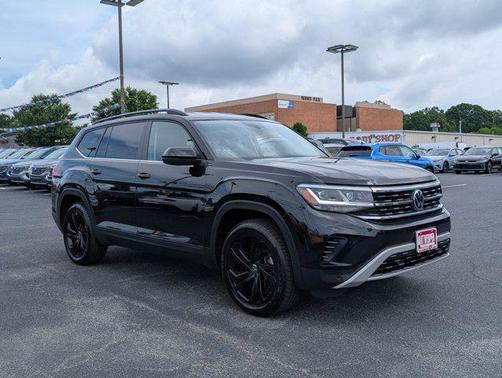2022 Volkswagen Atlas 3.6L SE w/Technology