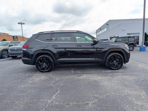2022 Volkswagen Atlas 3.6L SE w/Technology