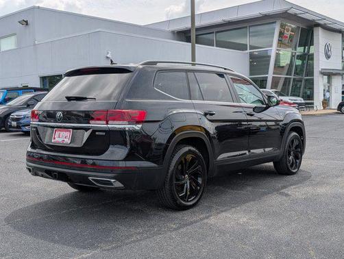 2022 Volkswagen Atlas 3.6L SE w/Technology
