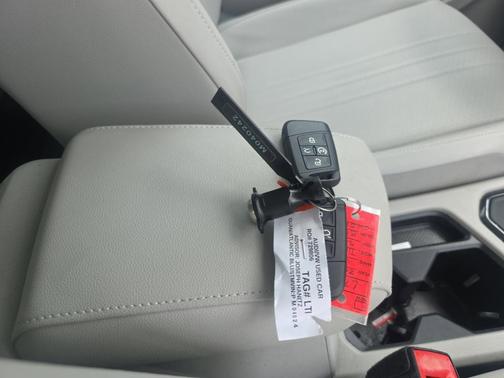 Atlantic Blue Metallic 2023 Volkswagen Tiguan 2.0T SE