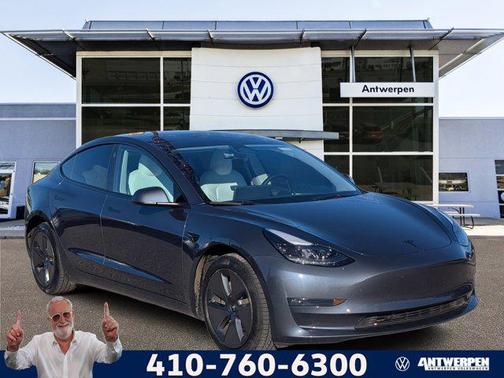 Gray 2023 Tesla Model 3 Long Range