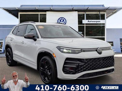 2026 Volkswagen Tiguan 2.0T SE R-Line Black