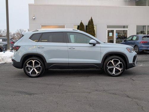 2025 Volkswagen Taos 1.5T SEL