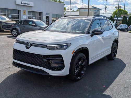Opal White W/Deep Black Roof 2026 Volkswagen Tiguan 2.0T SE R-Line Black 4MOTION