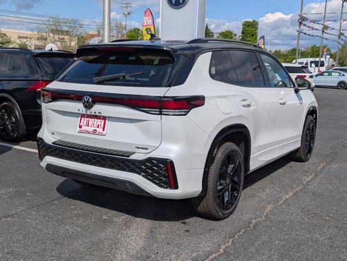 Opal White W/Deep Black Roof 2026 Volkswagen Tiguan 2.0T SE R-Line Black 4MOTION