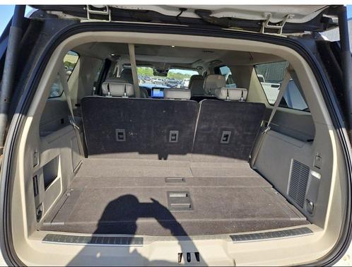 WHITE PLATINUM TRI-COAT MET 2019 Lincoln Navigator L Reserve