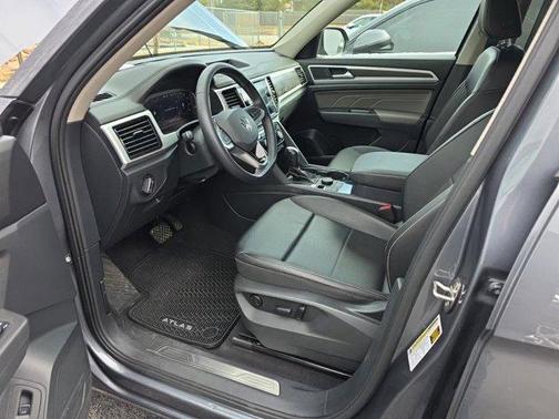 2023 Volkswagen Atlas 3.6L SE w/Technology