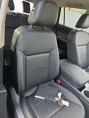 2023 Volkswagen Atlas 3.6L SE w/Technology