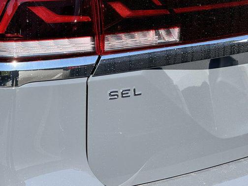 2025 Volkswagen Atlas 2.0T SEL Premium R-Line 4MOTION