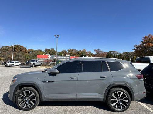 2025 Volkswagen Atlas 2.0T SEL Premium R-Line 4MOTION