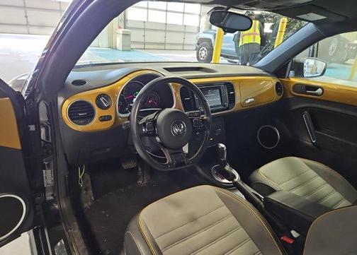 2016 Volkswagen Beetle 1.8T Dune