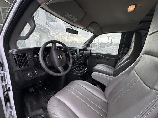 2025 Chevrolet Express 2500 RWD 2500 Regular Wheelbase WT