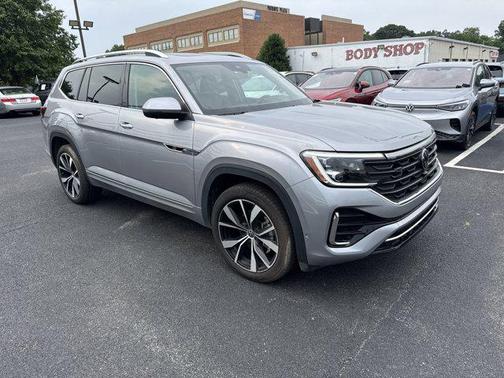 2025 Volkswagen Atlas 2.0T SEL Premium R-Line 4MOTION