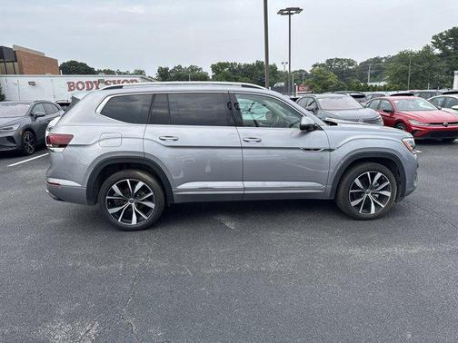 2025 Volkswagen Atlas 2.0T SEL Premium R-Line 4MOTION